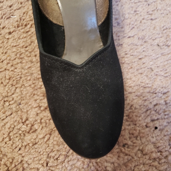 Vintage 1940s-1950s Black Suede Heels 6 - Picture 6 of 8